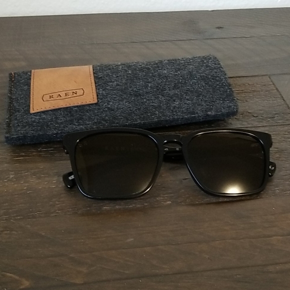 RAEN Other - Raen Pierce Black Sunglasses